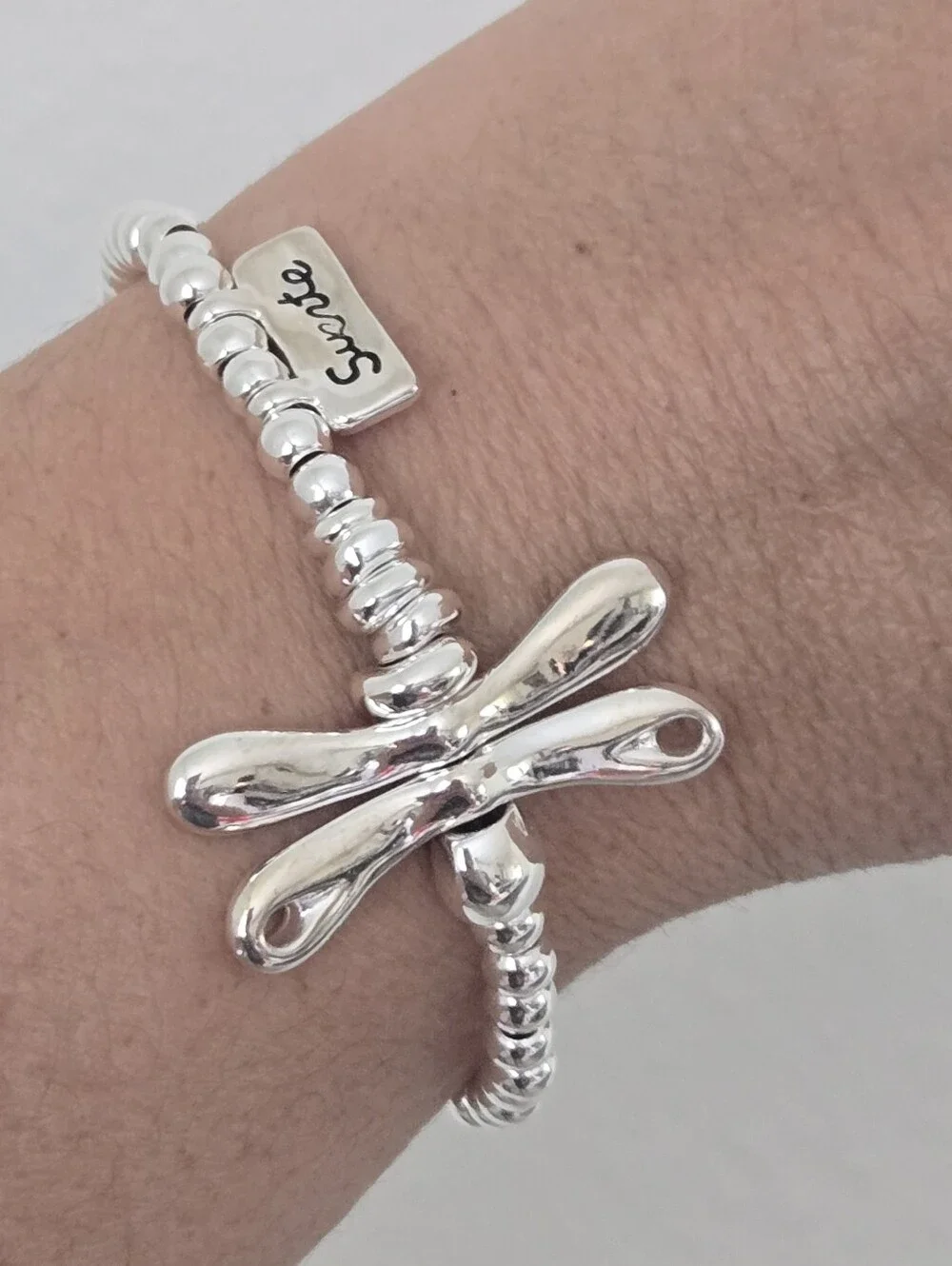 Uno De 50 • SER REBELDE • Silver Dragonfly Beaded Stretch Bracelet